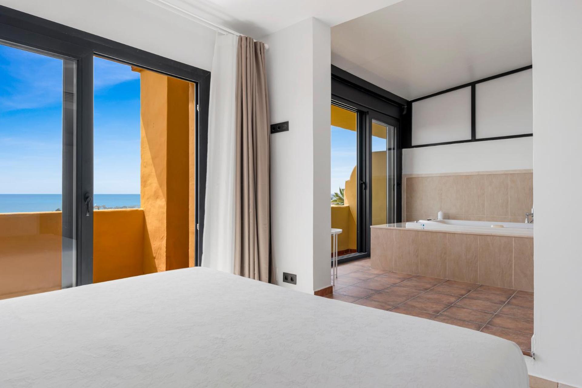Sky And Sea Estepona Penthouse Экстерьер фото